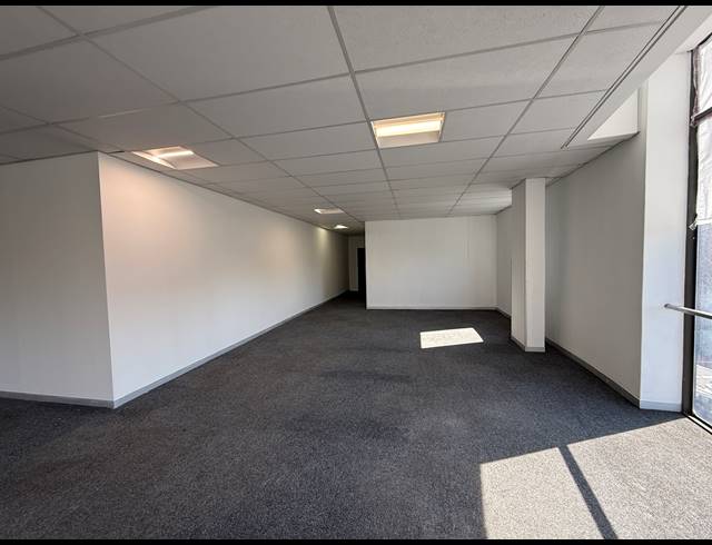 604M² OFFICE TO LET IN PARKTOWN